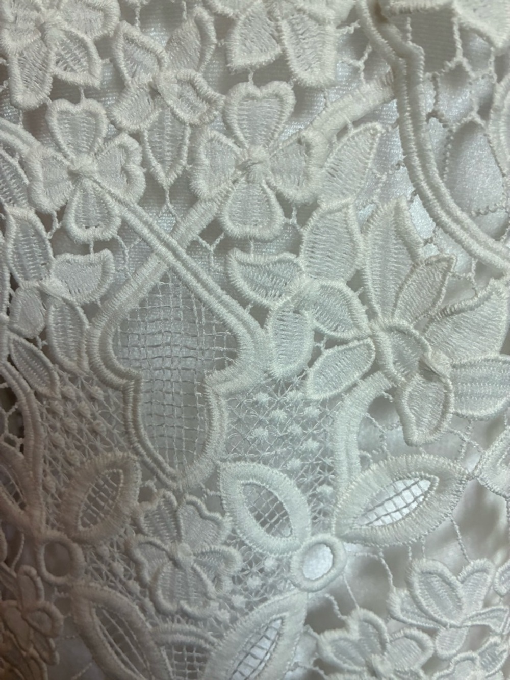 Acemi Lace Sleeveless Tank Top in Cream Size Medium - Picture 7 of 7